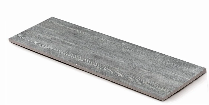 czarne płytki drewnopodobne inspiracje.webp